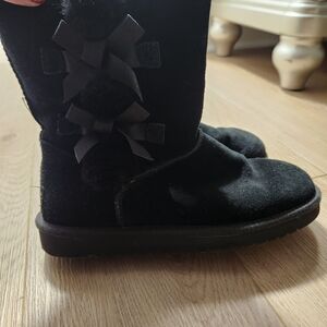 Koolaburra Black Suede Boots with Bows